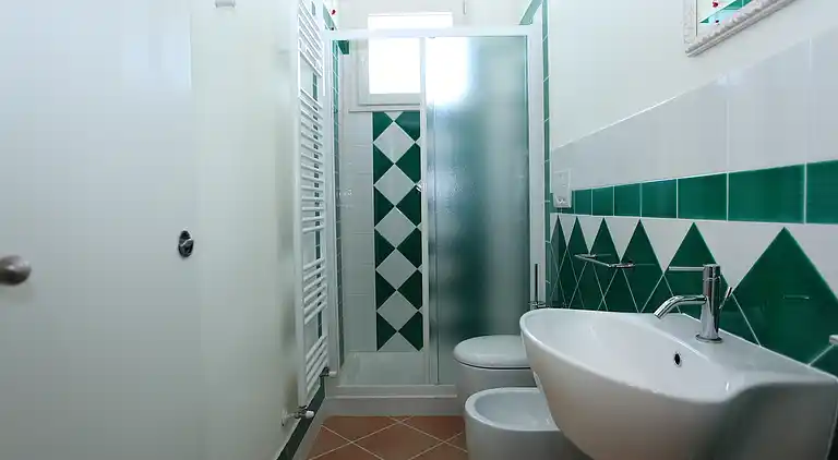 FIRST FLOOR ONE BEDROOM APARTMENT