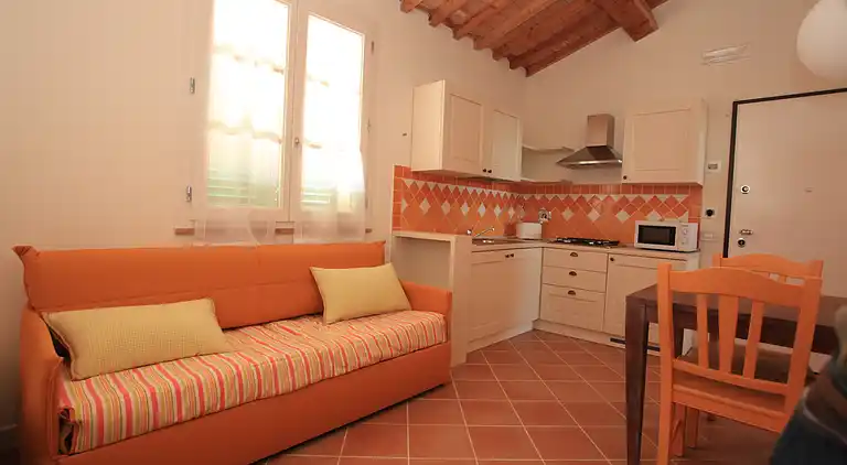 FIRST FLOOR ONE BEDROOM APARTMENT