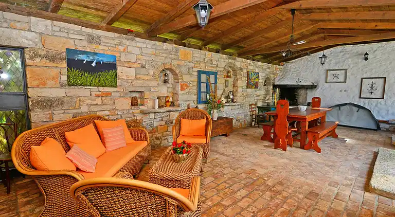 Beautiful Istrian stone house with private pool and garden 
