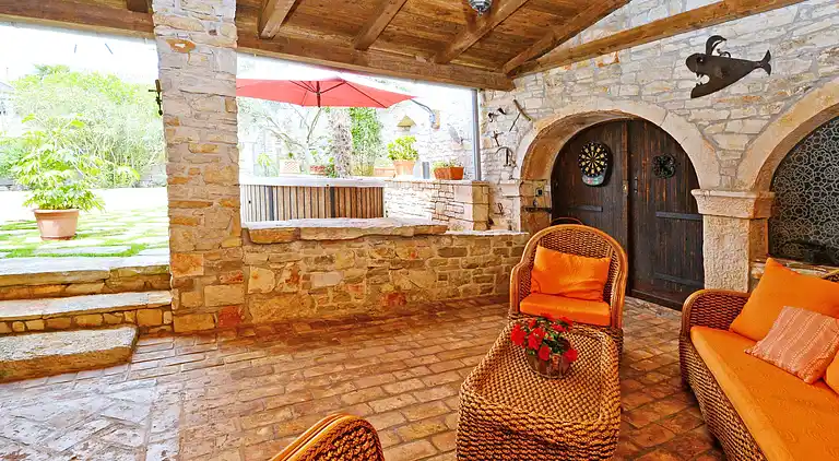 Beautiful Istrian stone house with private pool and garden 