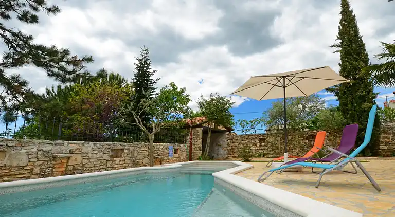 Beautiful Istrian stone house with private pool and garden 