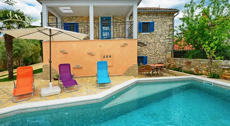 Beautiful Istrian stone house with private pool and garden 