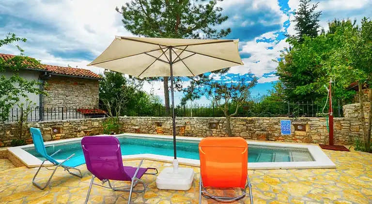 Beautiful Istrian stone house with private pool and garden 