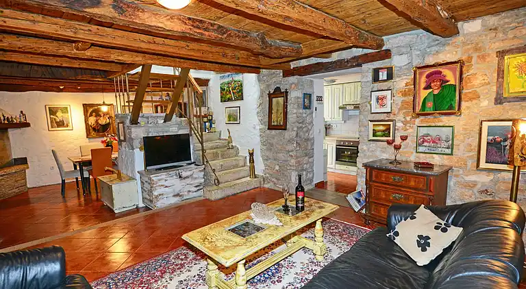 Beautiful Istrian stone house with private pool and garden 