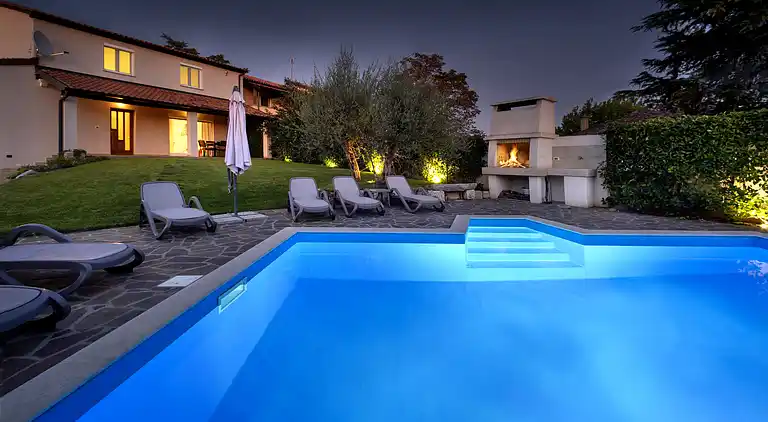 Just 3,5 km away from Porec, private Pool, WiFi, BBQ