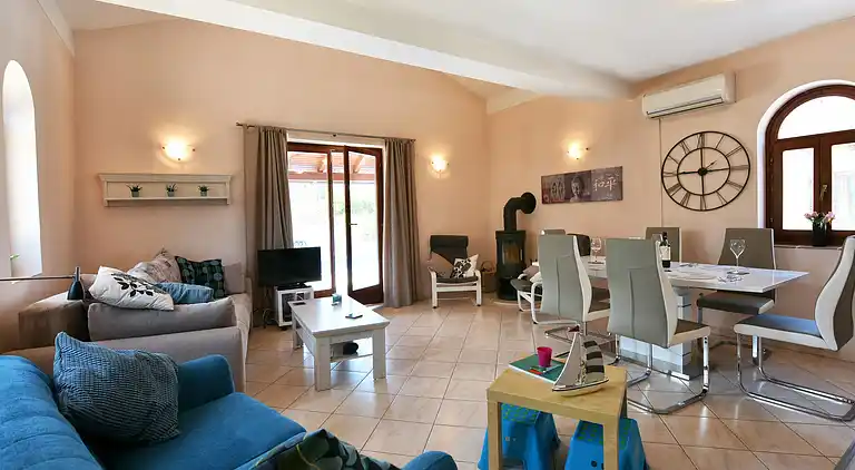 Smukt sommerhus med privat pool og have