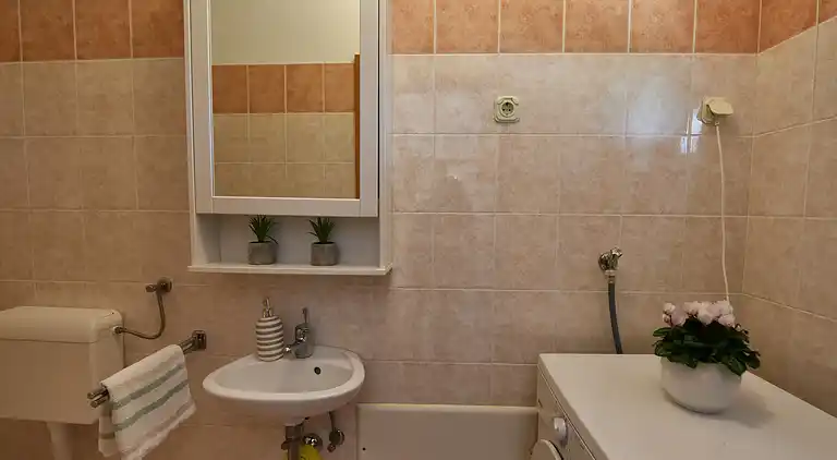 Smukt sommerhus med privat pool og have