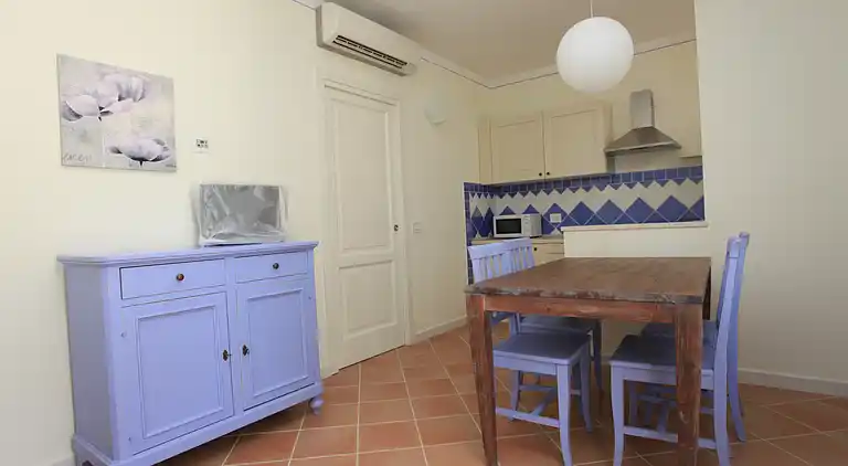 GROUND FLOOR ONE BEDROOM  APARTMENT