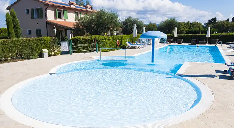 GROUND FLOOR ONE BEDROOM  APARTMENT