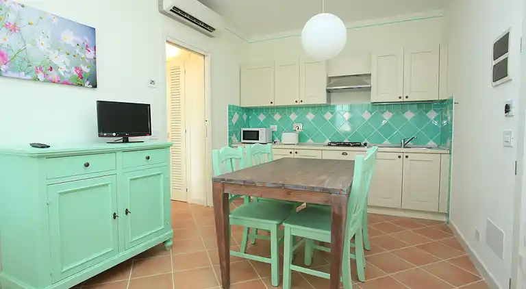 GROUND FLOOR ONE BEDROOM APARTMENT