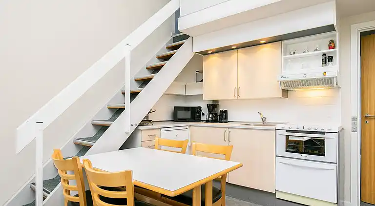 2 Zimmer,Erdg./1. Stock