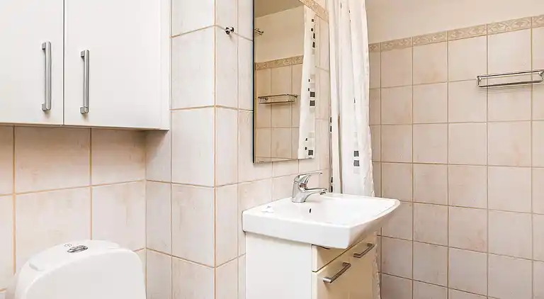 2 room,ground/1 st floor