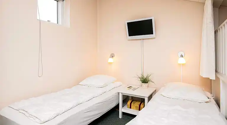 2 room w/seaview,ground/1 st floor