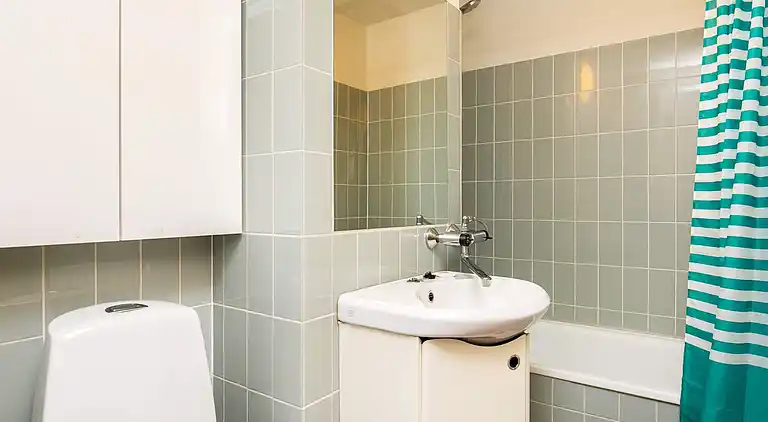 2 room,ground/1 st floor