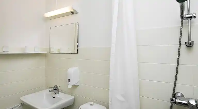 Hotel,single room incl.linen