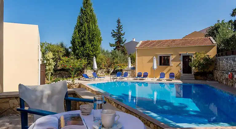 Villaggio Cretese vicino alla spiaggia