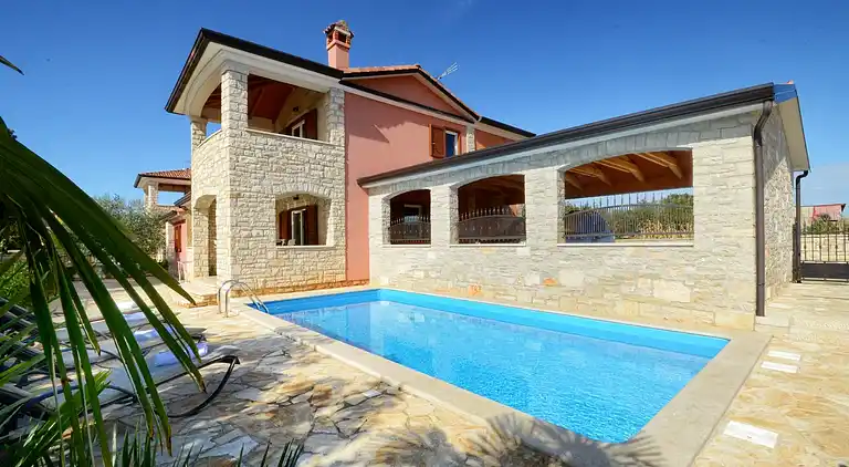 Beautiful new holiday villa with private pool, garden