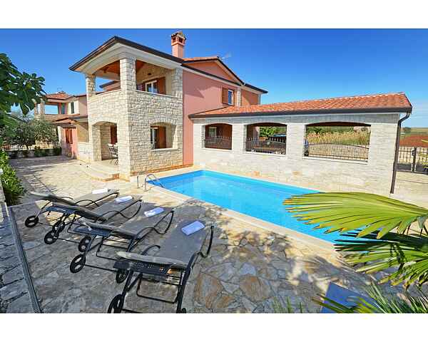 Beautiful new holiday villa with private pool, garden