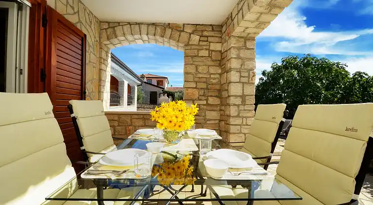 Beautiful new holiday villa with private pool, garden