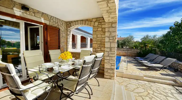 Beautiful new holiday villa with private pool, garden