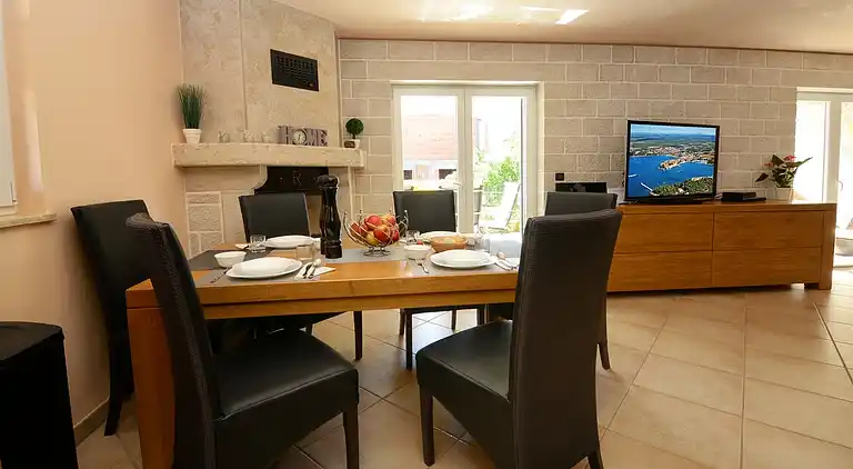 Beautiful new holiday villa with private pool, garden