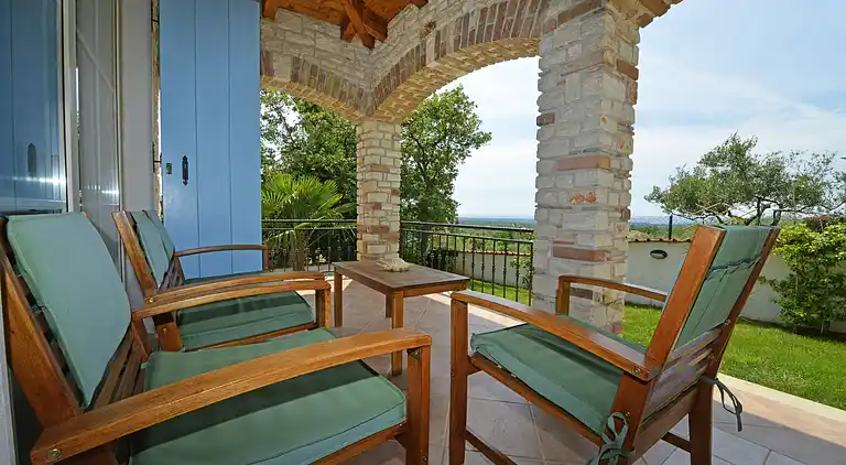 The villa with pool and garden, perfect for a family holiday