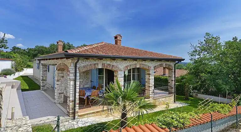 The villa with pool and garden, perfect for a family holiday
