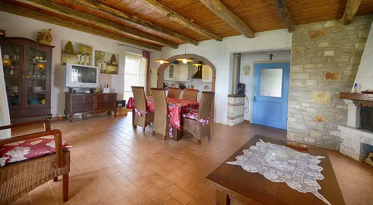 The villa with pool and garden, perfect for a family holiday