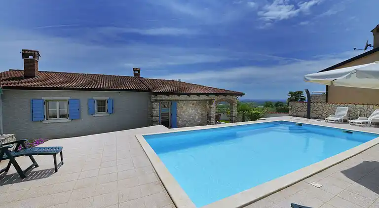 The villa with pool and garden, perfect for a family holiday