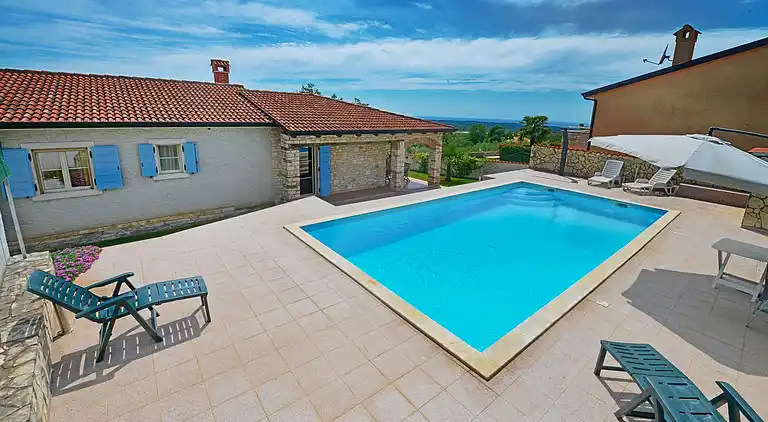 The villa with pool and garden, perfect for a family holiday