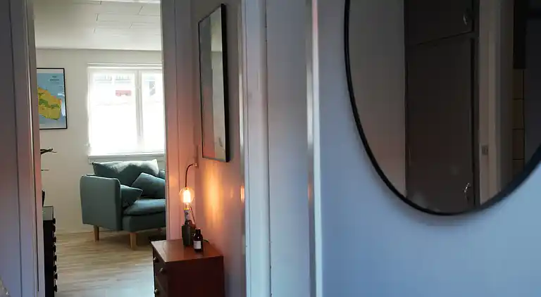 Hyggelig lejlighed i den gamle Gård i Gaden