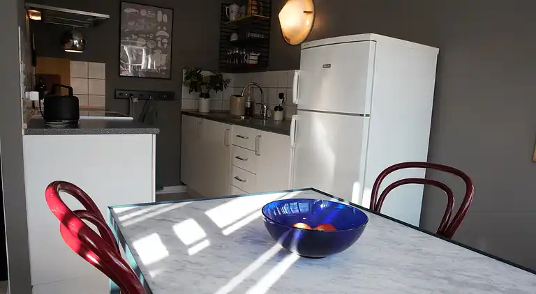 Hyggelig lejlighed i den gamle Gård i Gaden