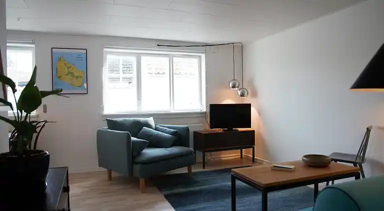 Hyggelig lejlighed i den gamle Gård i Gaden