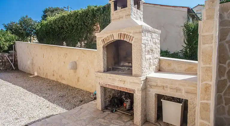 Beautiful villa with pool and a great garden