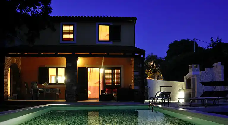 Beautiful villa with pool and a great garden