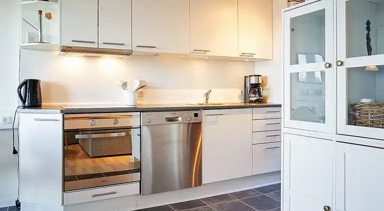 3 room w/seaview-PLUS