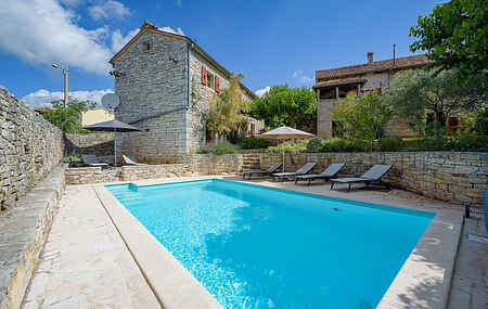 Authentic Istrian stone property with pool 