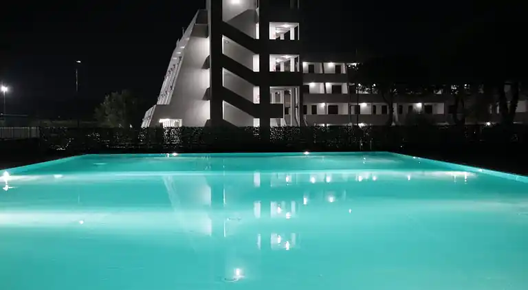 Wonderful two-room apartment immersed in a green oasis 