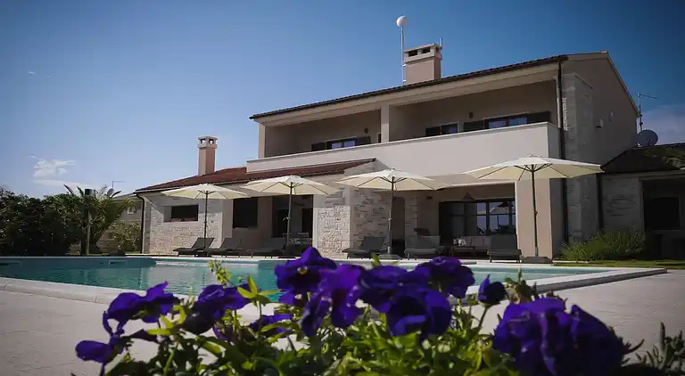 Cottage in Juršići