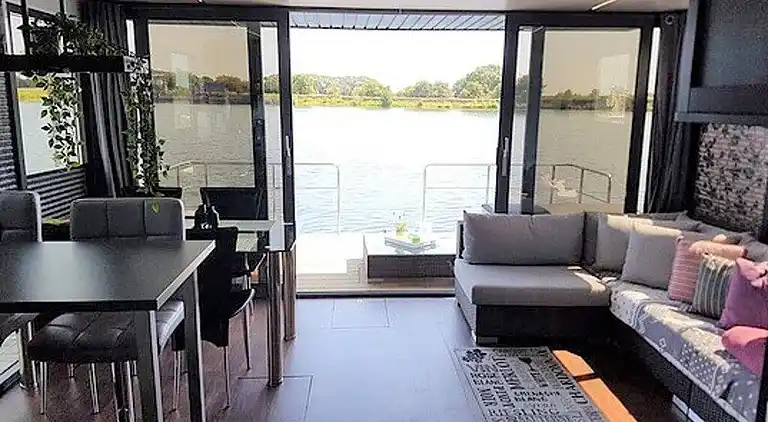 Sommerhus i Tingstadsvassen