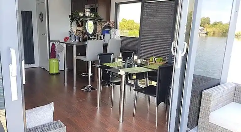 Sommerhus i Tingstadsvassen