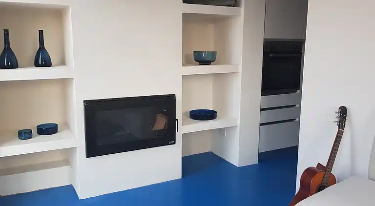 Villa Lumar facing the sea in a private rd.