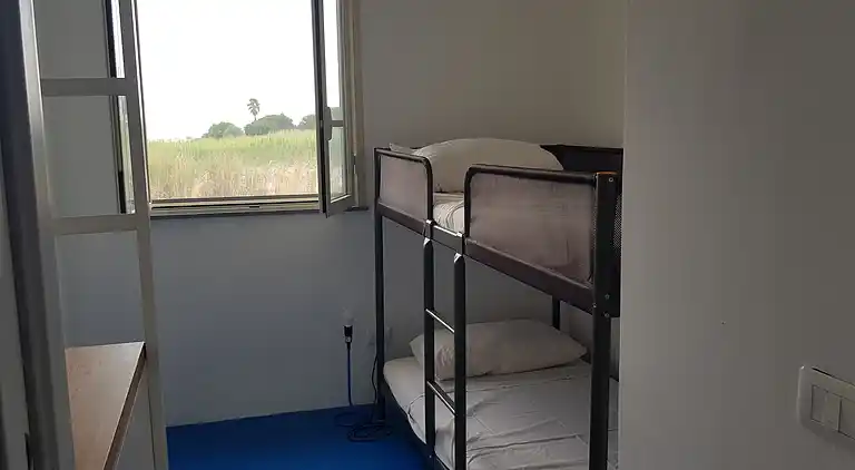 Villa Lumar facing the sea in a private rd.