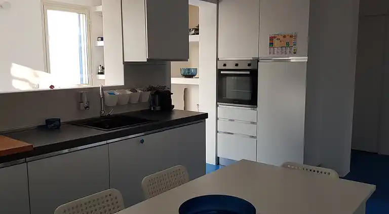 Villa Lumar facing the sea in a private rd.