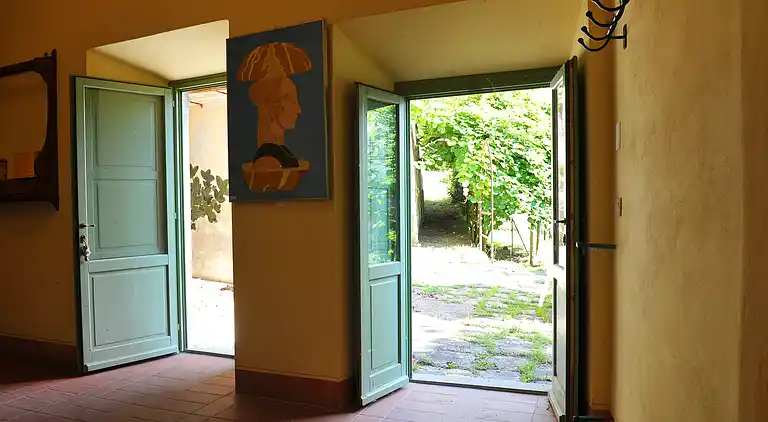 The farmhouse of the Caiano farm -  fenced garden