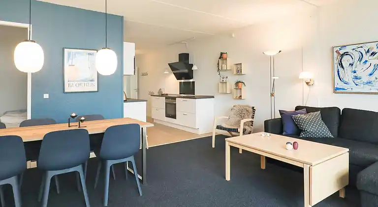 2 room Renovated, less good location