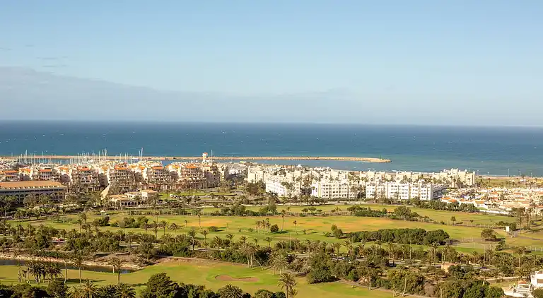Apartment in Roquetas de Mar