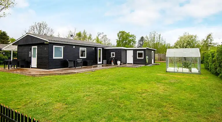 Sommerhus ved Fjellerup Strand