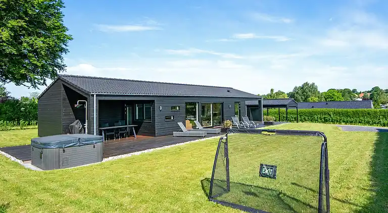 Holiday home in Hejlsminde Strand