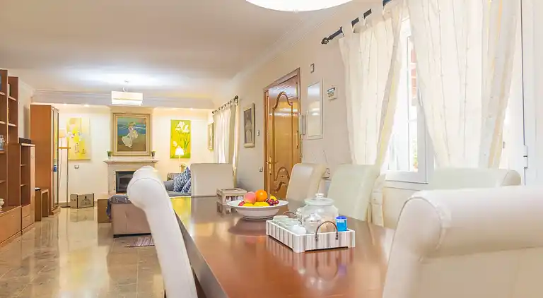 Manor house in Urbanització Can Sionet